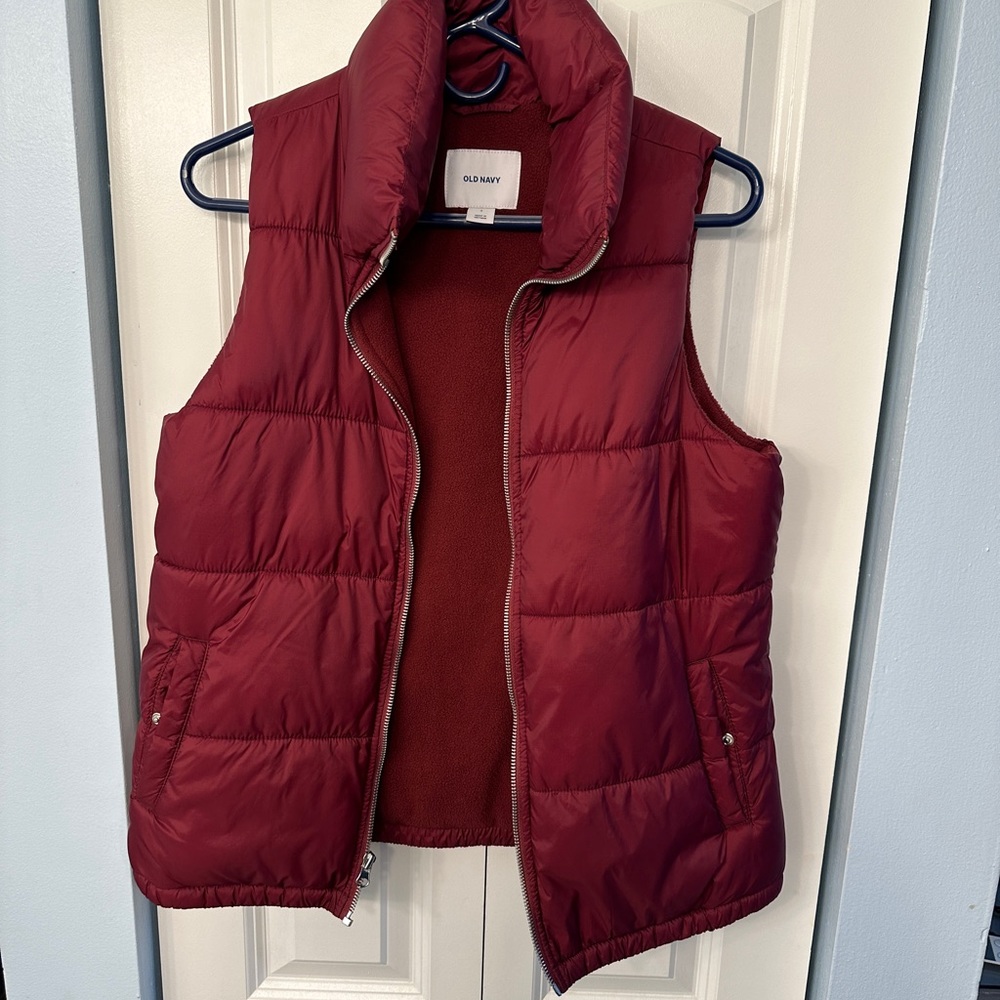 Old navy puffer vest